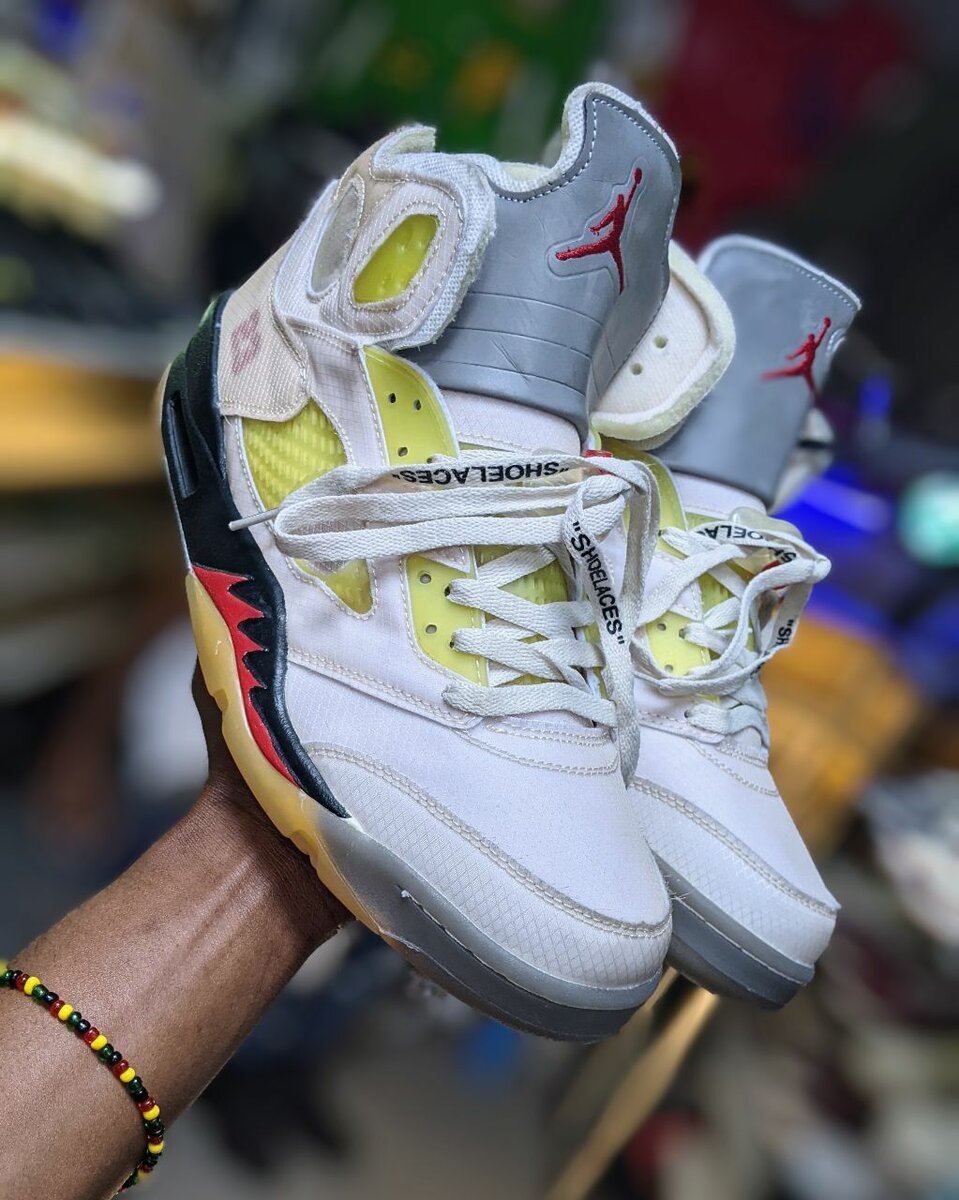 AIR JORDAN 5 RETRO × OFF-WHITE