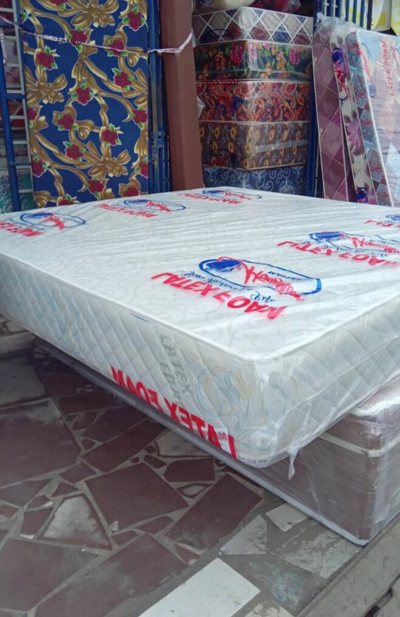 8inches latex foam mattress