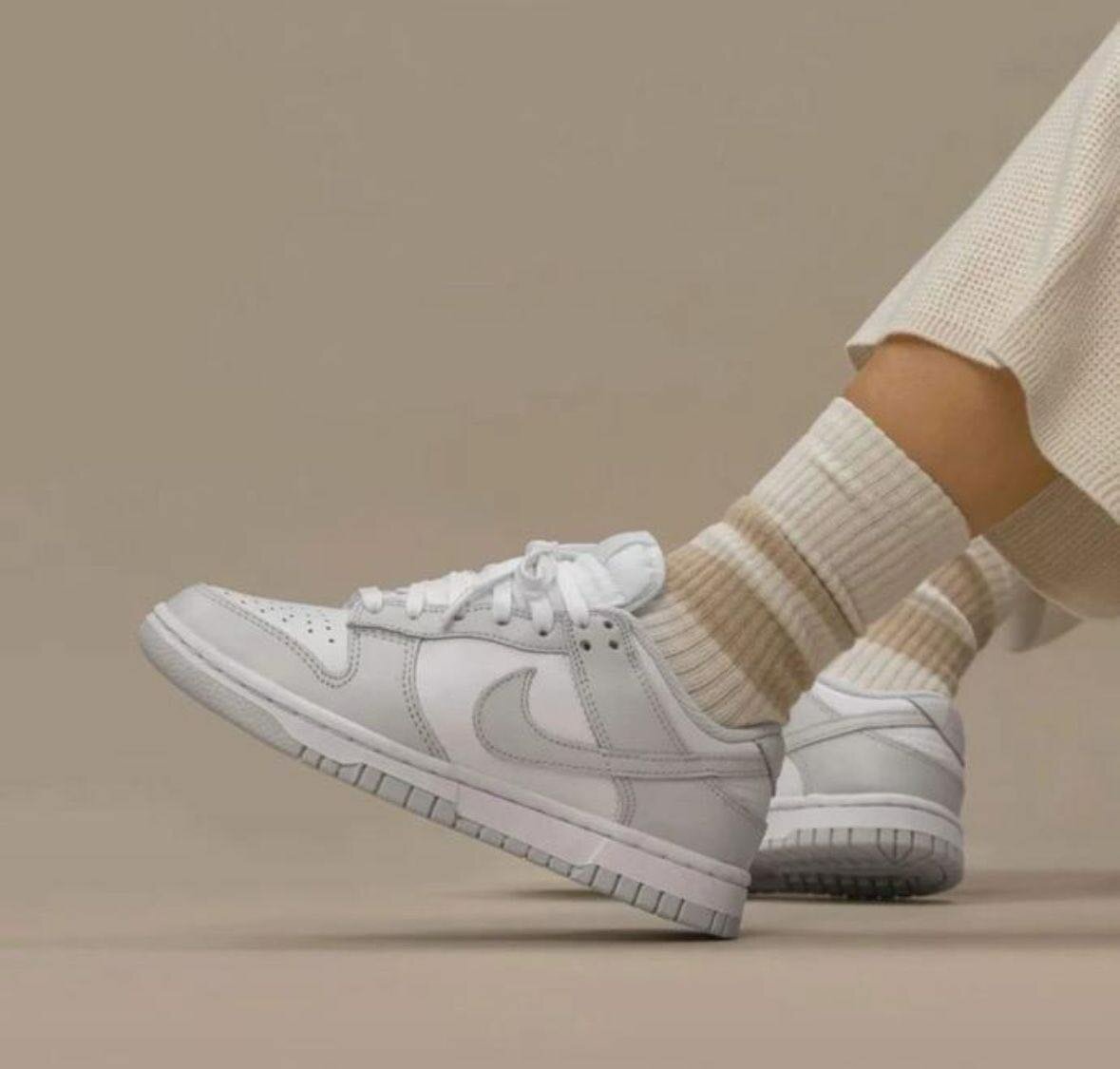 Nike SB gris blanc