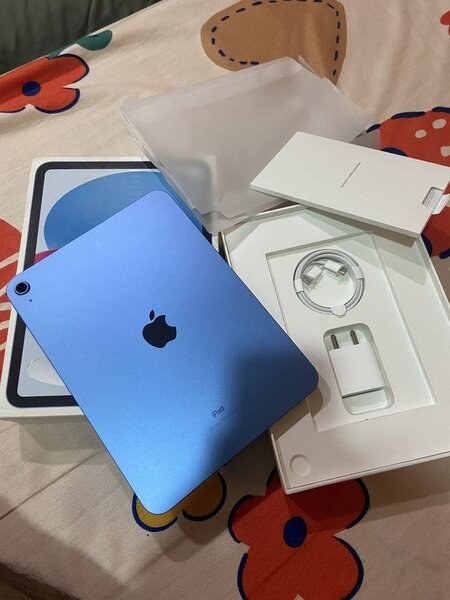 iPad Air 2022 bleu neuf