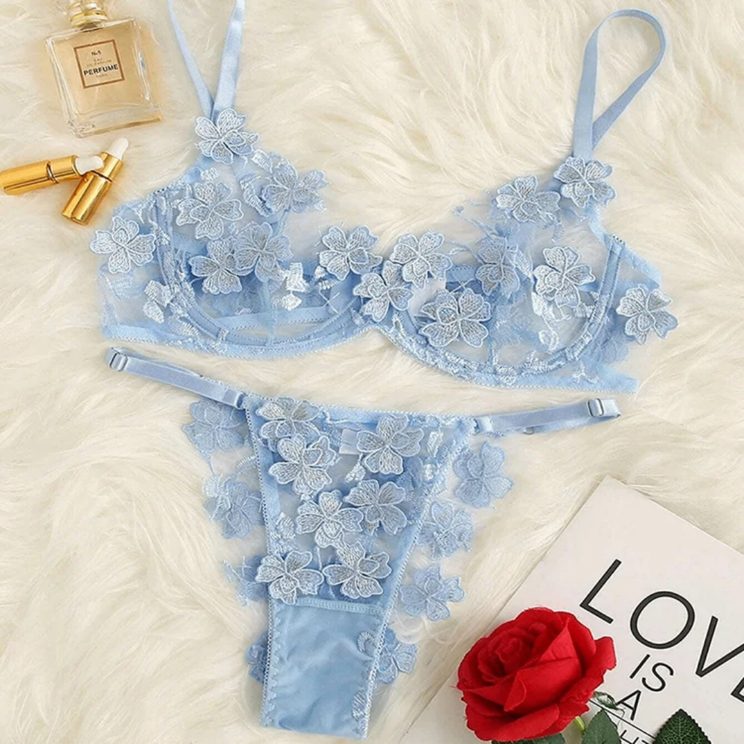 Ensemble lingerie bleu floral