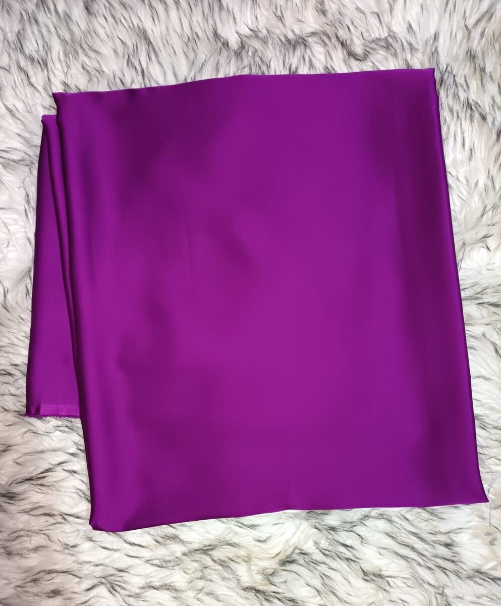 Tissu en soie unicolore