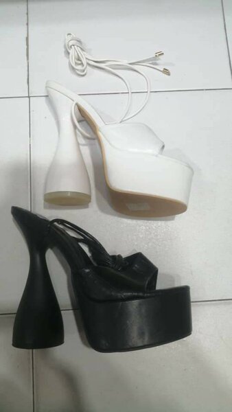 Sandales à talons glamour