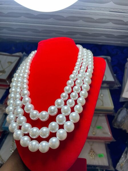 Pearl necklace