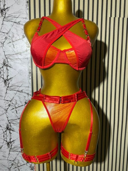 Ensemble lingerie rouge sexy