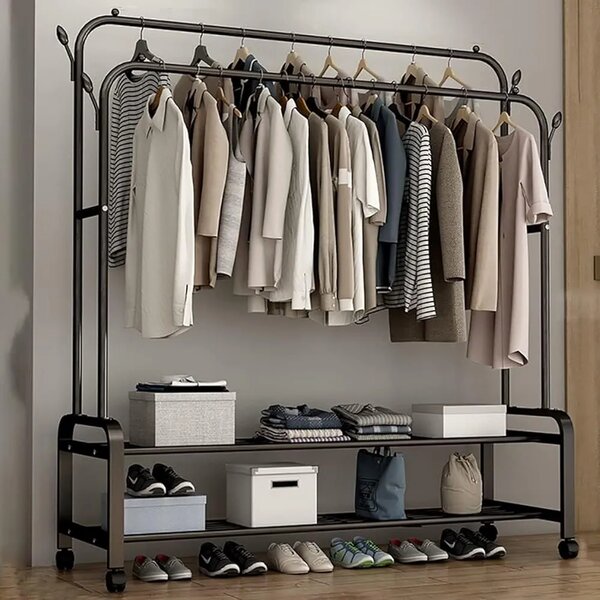 Metal clothes hanger