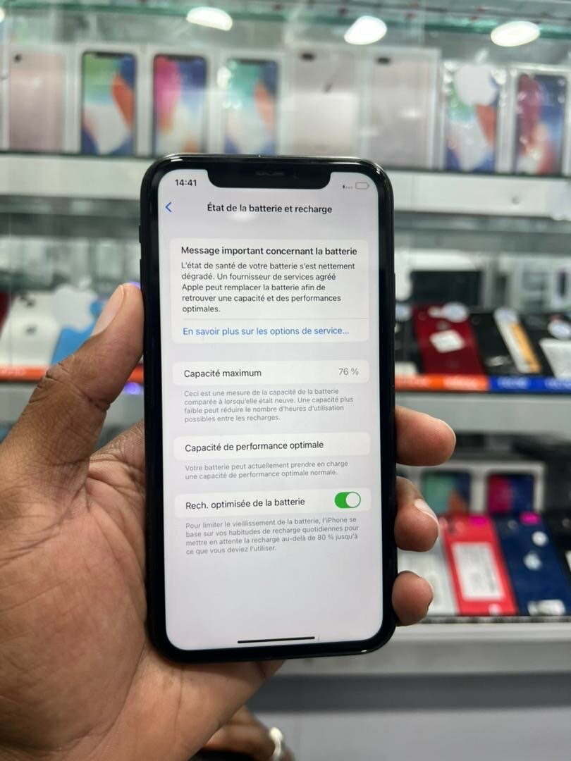 iPhone XR 64go quasi neuf