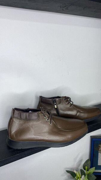 Bottes en cuir marron homme