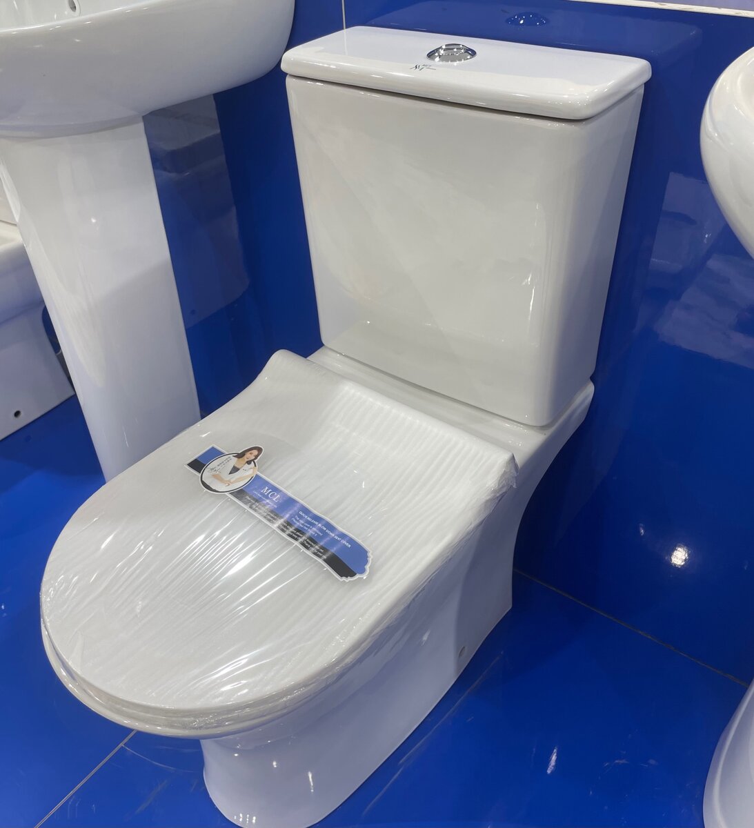 STANDARD SLIM CISTERN WATER CLOSET