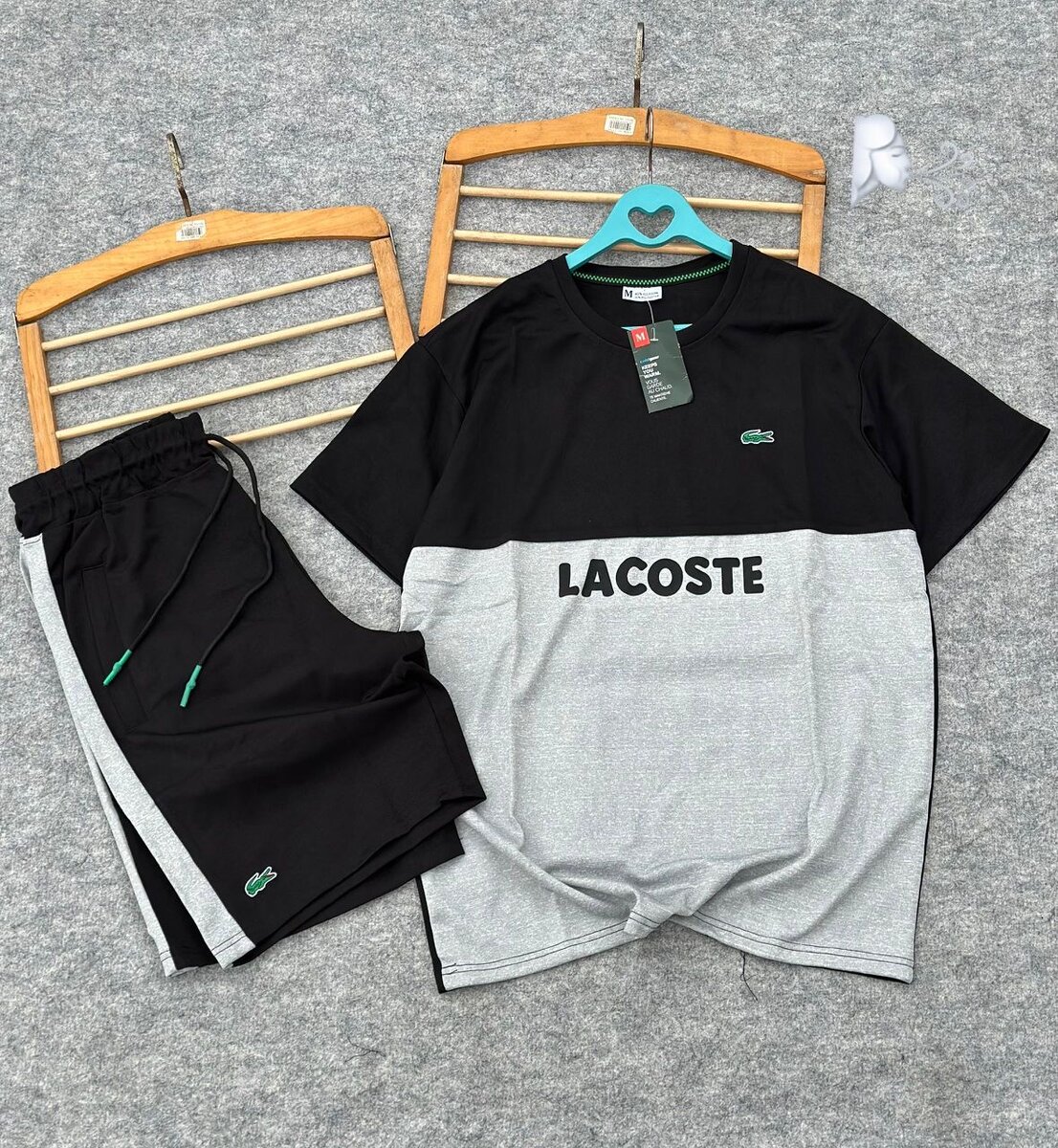 Ensemble Lacoste T-shirt et Shorts