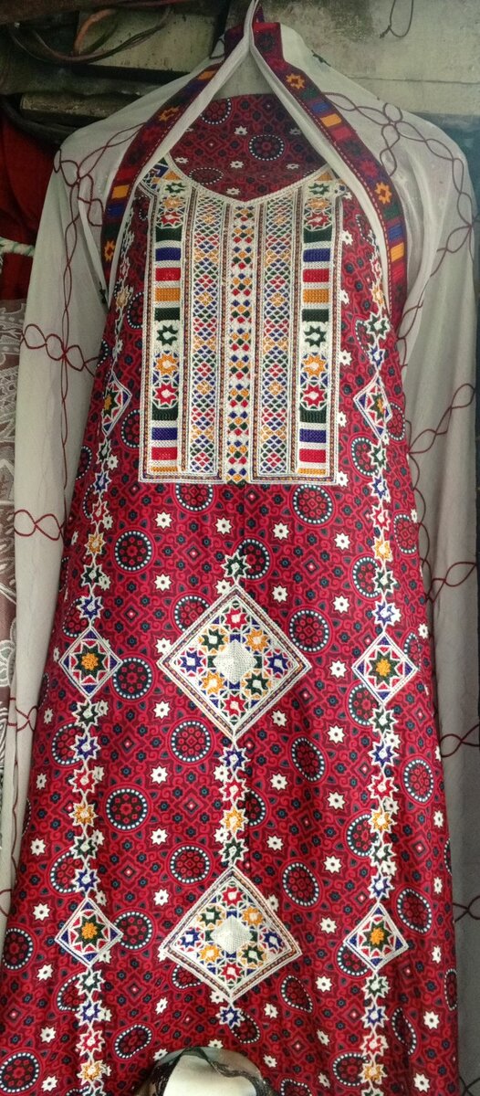 Three Pace Suit lawn