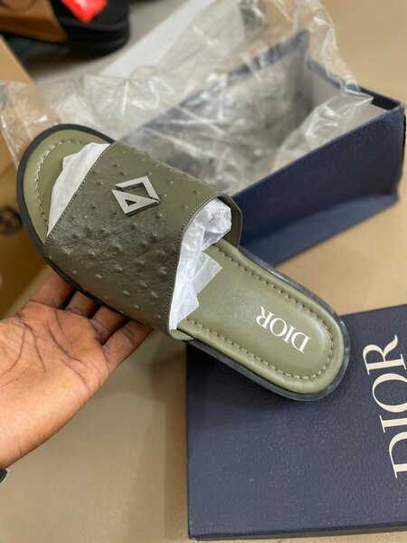 Sandales élégantes en cuir luxe