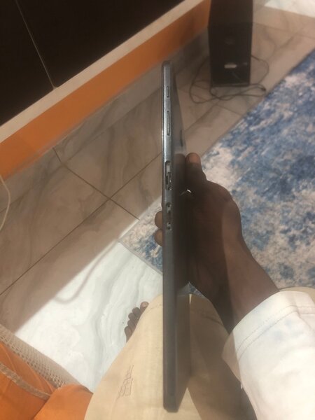 Samsung Tablet with Cracked Screen