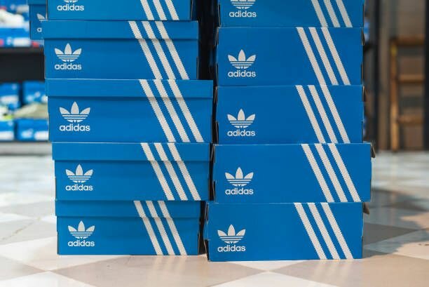 Adidas Sneakers Box