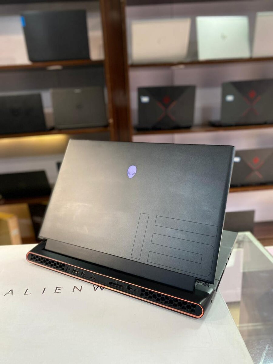 Alienware M15 R3