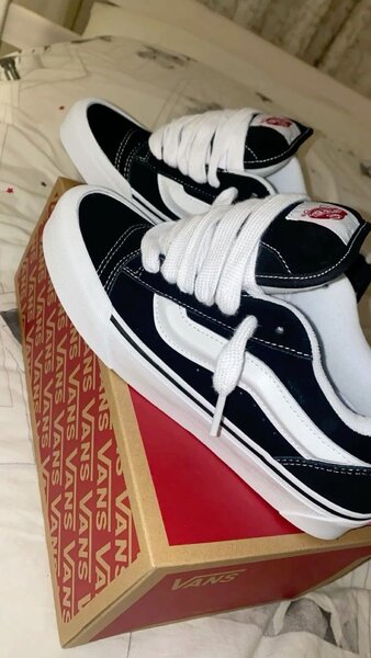 VANS knu