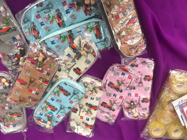 Chic trousse Paris