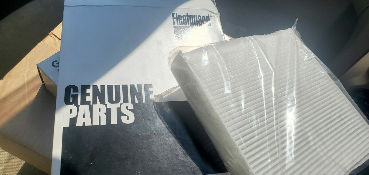 FLEETGUARD ASSORTED FILTERS