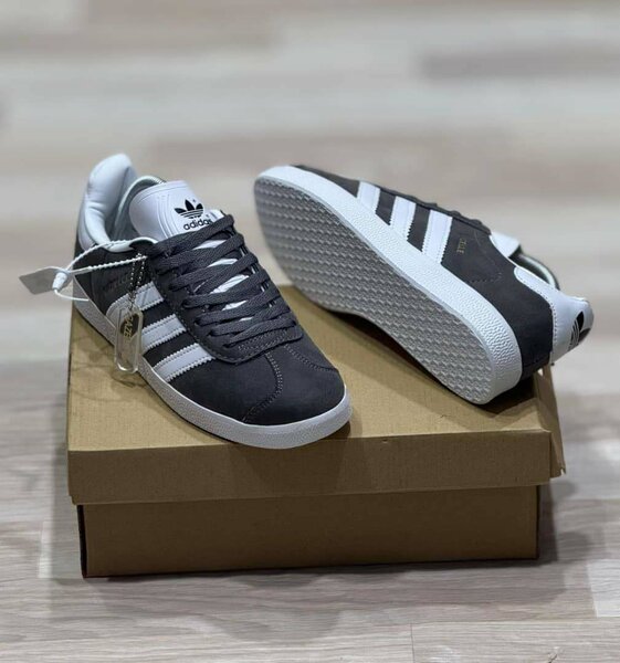 Baskets Adidas Classics