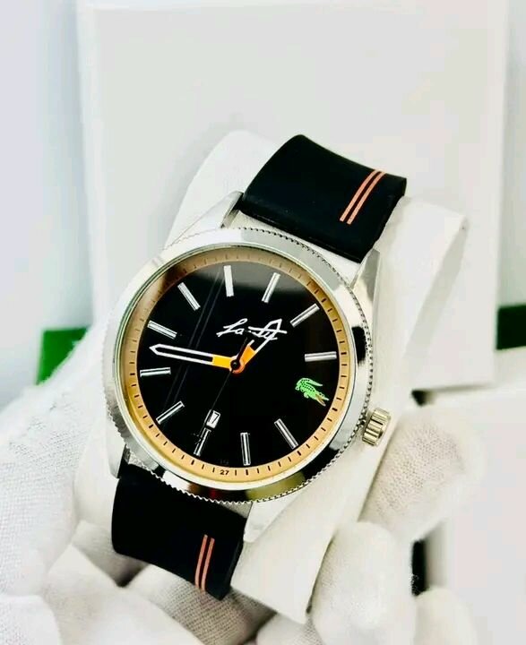 Montre élégante Lacoste