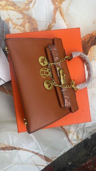 Sac à main en cuir élégant