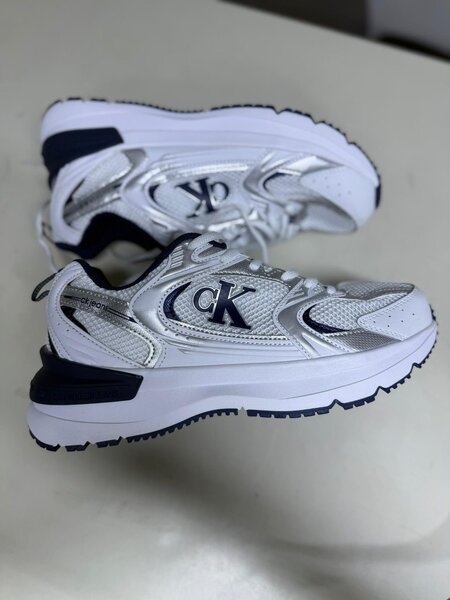 Baskets blanches rétro