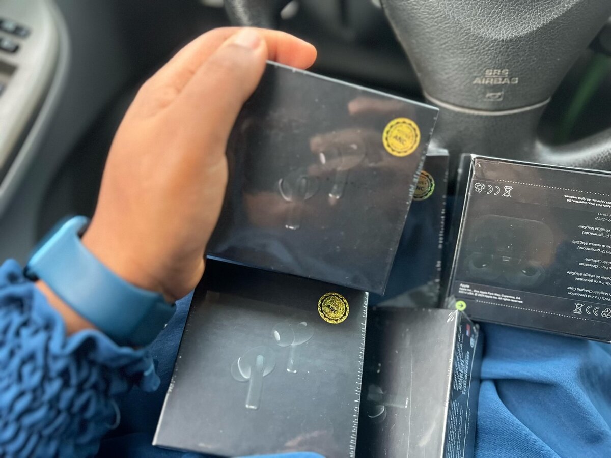 Matte Black AirPods Pro2