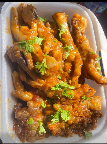 Pattes de poulet épicées