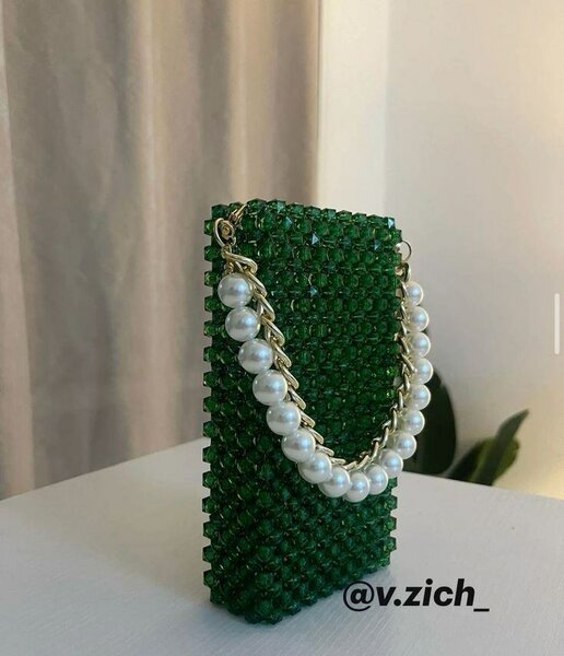 Sac à main perlé chic