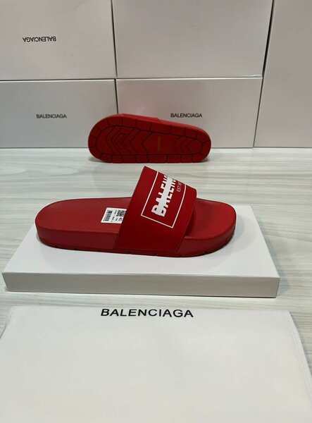 AMI PARIS & BALENCIAGA