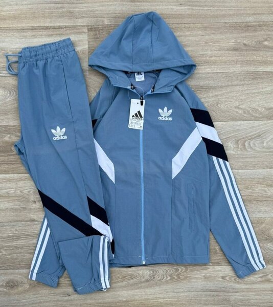 Survêtement Adidas bleu tendance