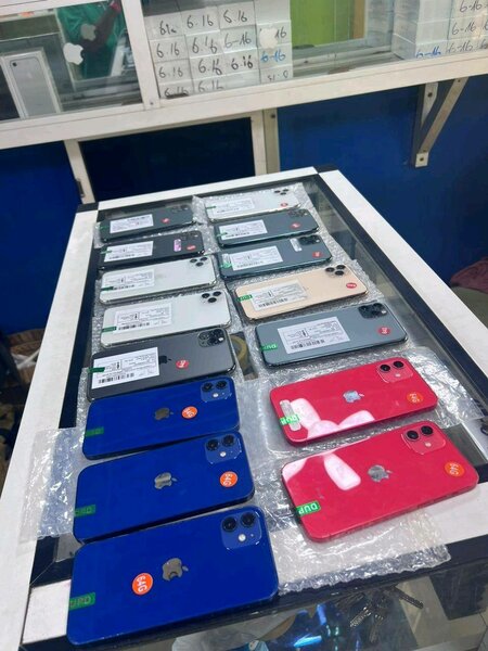 iPhone de différentes couleurs