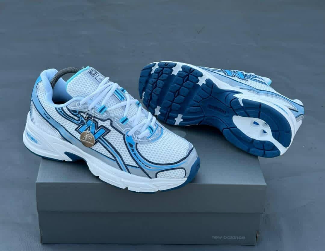 Baskets New balance 740