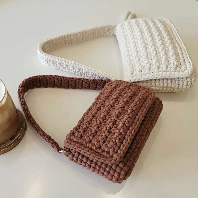 Handle crochet purses