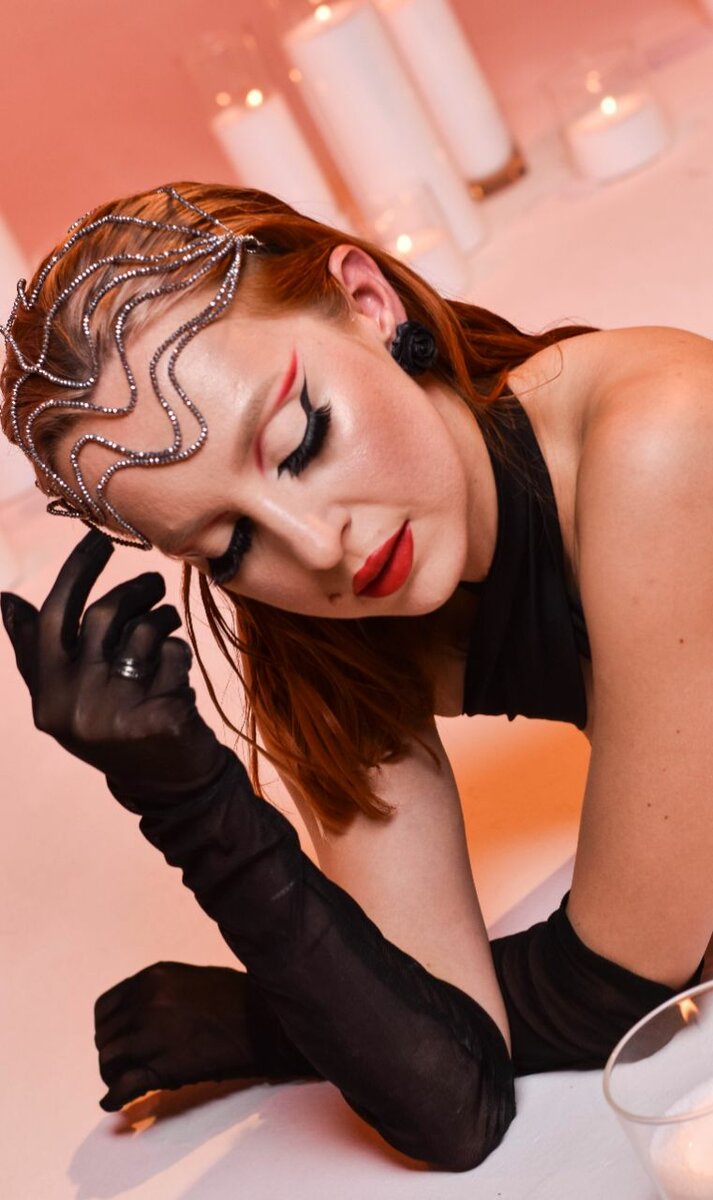 Венок из хрустальных бусин.