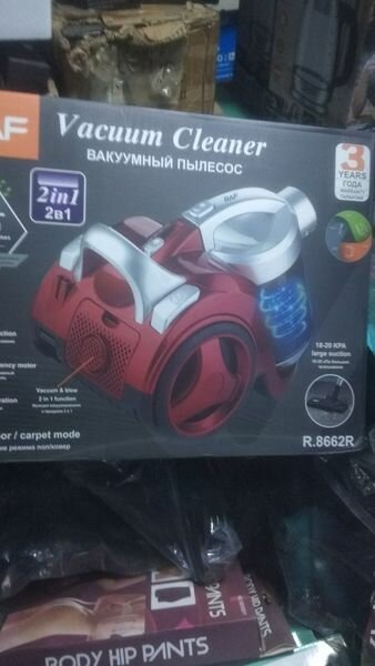 L’aspirateur RAF R.8662 1200W Rouge