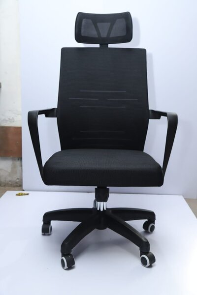 Sigma chair