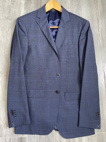 Мужской костюм новый