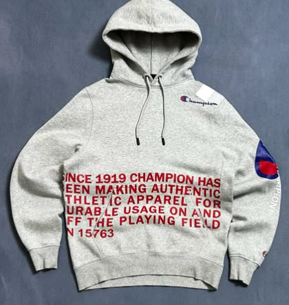 Champion buffed up new release Hoodie size : M 