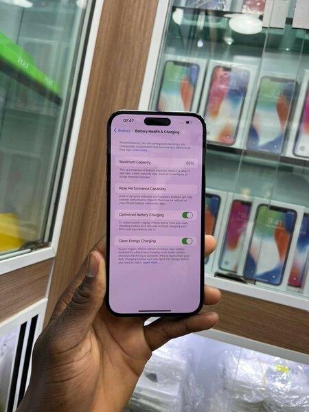 iPhone 14 pro Max quasif neuf