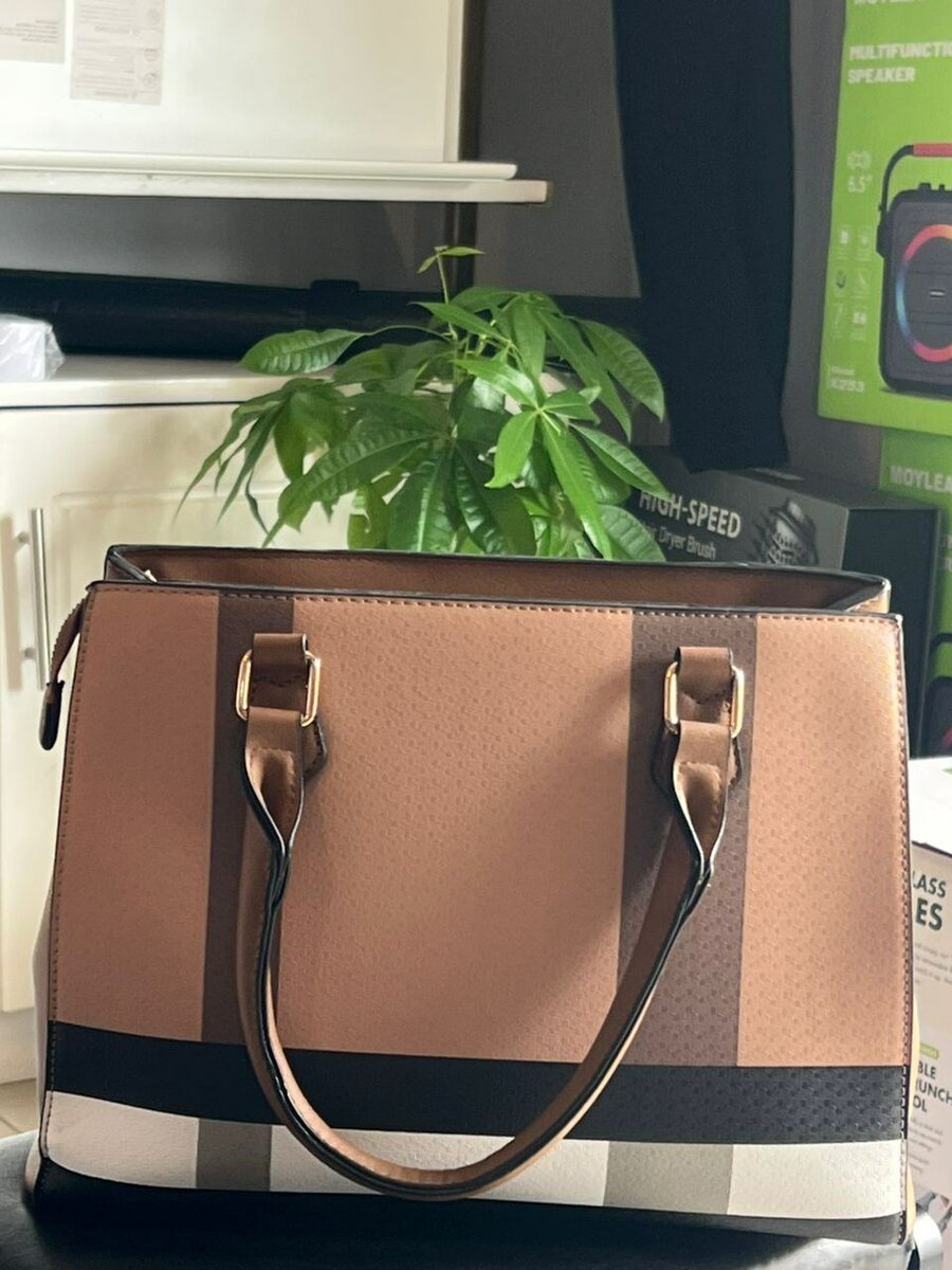 Sac à main élégant en cuir