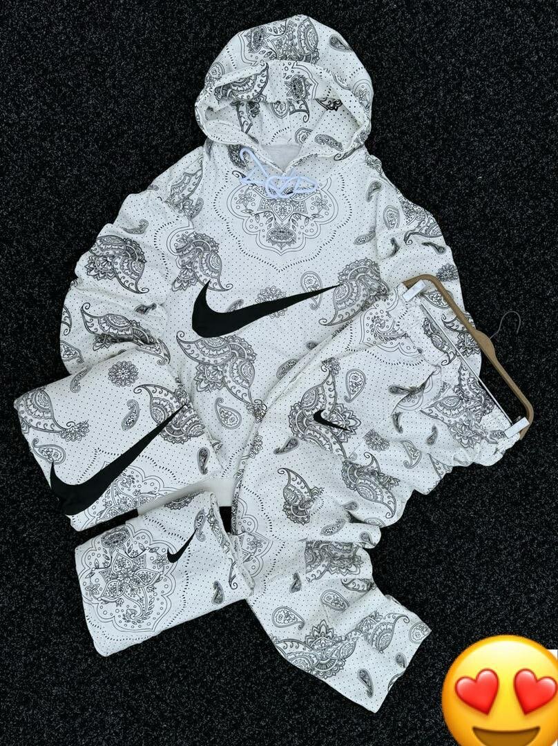 Ensemble de survêtement à motifs