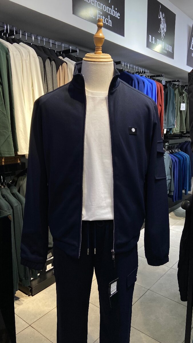 спортивный костюм