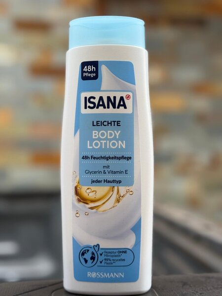 Isana Body cream