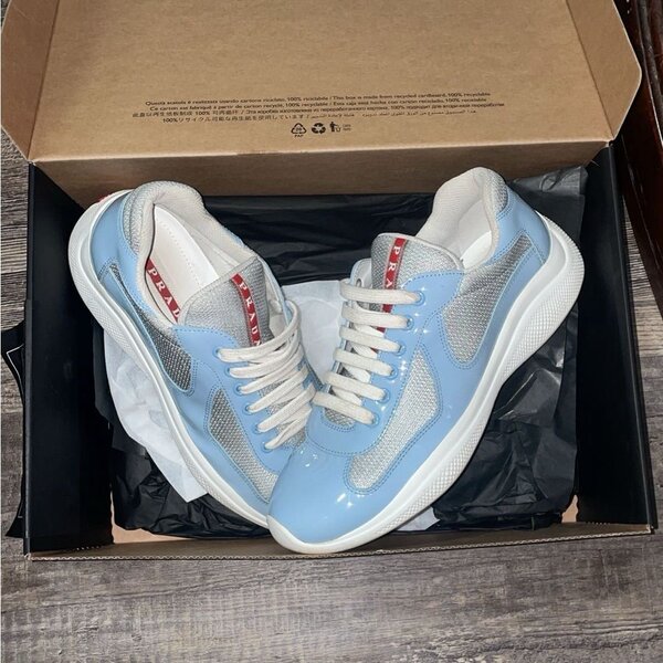 Baskets Prada élégantes