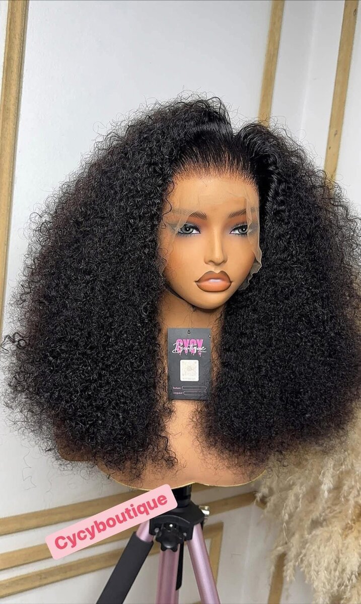 Perruque en dentelle afro volumineux