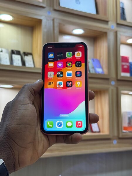 iPhone XR rouge