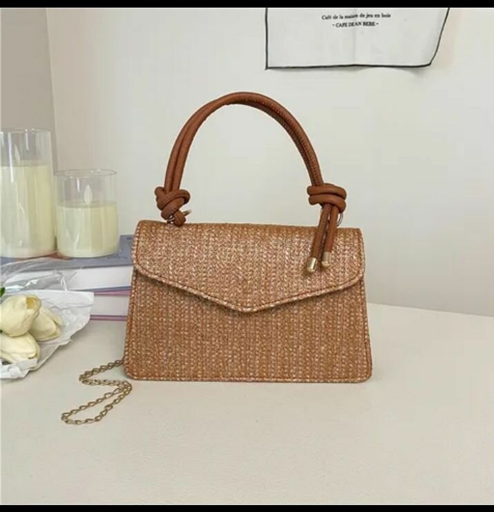 Sac à main en paille élégant
