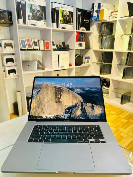 Apple macbook Pro 2019, intek core i9