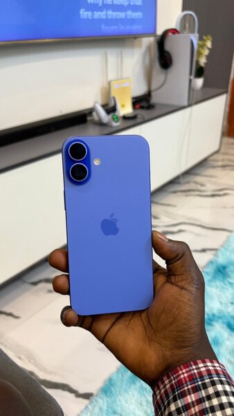 iPhone 16